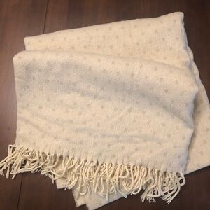 A SOFT IDEA Westport cotton blend two-toned polka dot throw